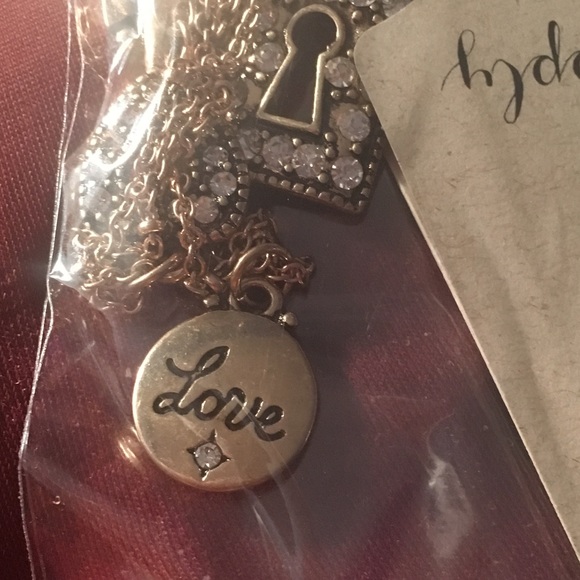 3/$25 Antique Gold Tone Key & Lock Charm Necklace - Picture 4 of 4